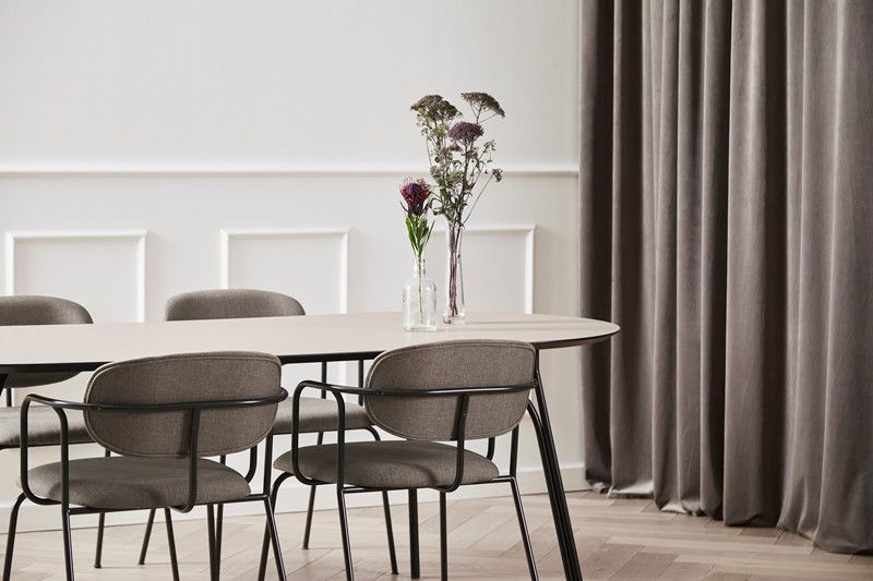 Woud Frame dining chair-UTGÅTT MODELL-UTSTILLINGSMODELL